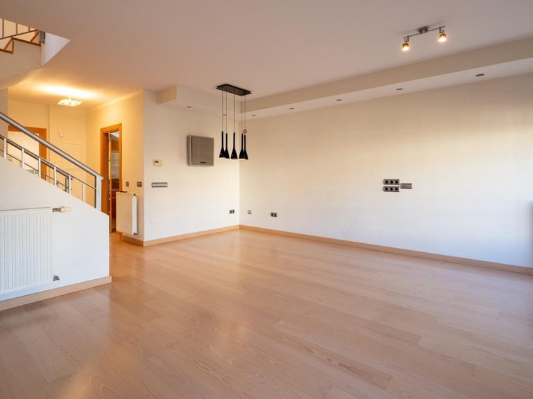 Villa for Sale in Los Pacos, Malaga 19