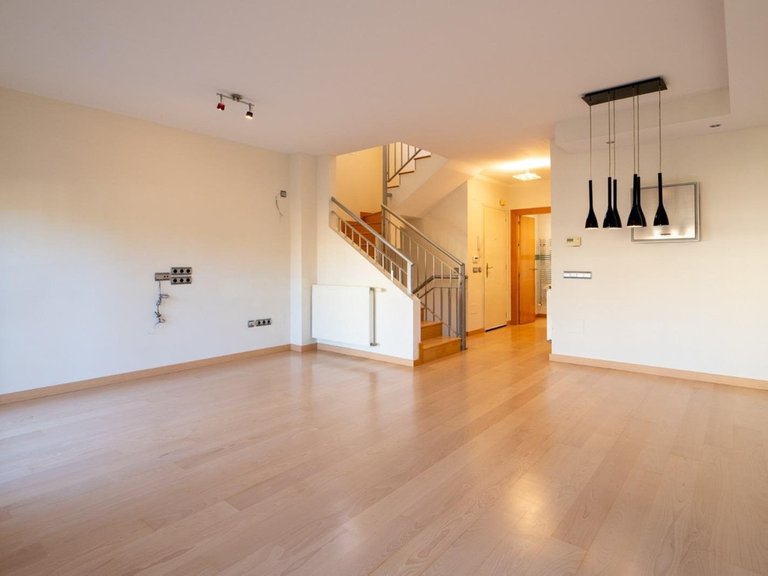 Villa for Sale in Los Pacos, Malaga 5