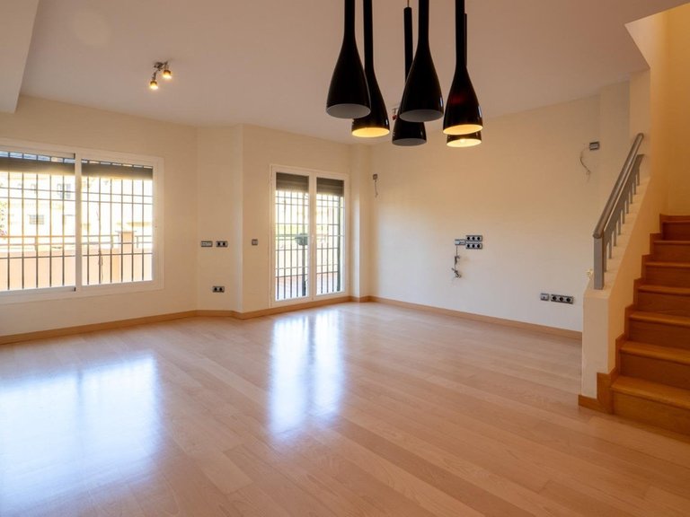 Villa for Sale in Los Pacos, Malaga 7