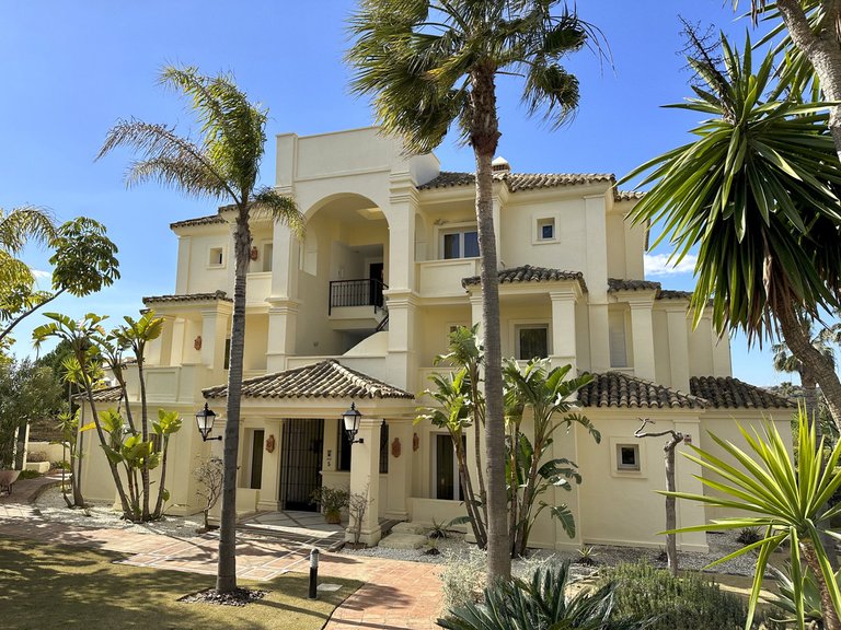 Apartment for Sale in Casares, Malaga 2