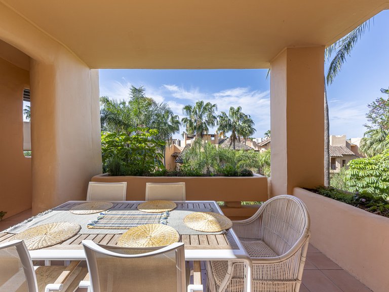 Apartment for Sale in The Golden Mile, Malaga 25