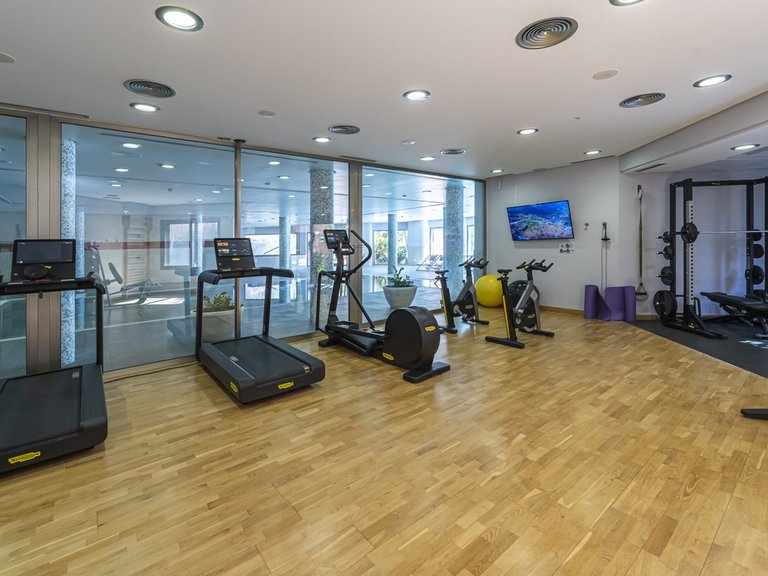 Apartment for Sale in The Golden Mile, Malaga 36