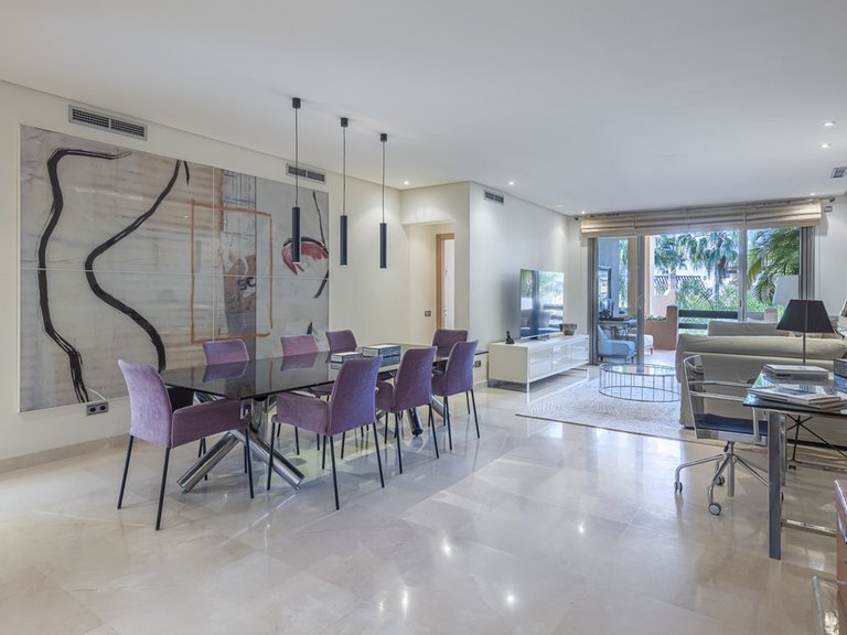 Apartment for Sale in The Golden Mile, Malaga 4