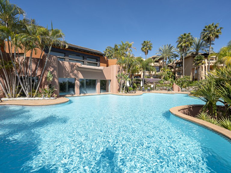 Apartment for Sale in The Golden Mile, Malaga 41