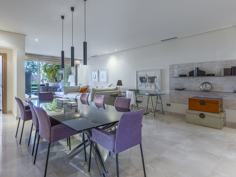 Apartment for Sale in The Golden Mile, Malaga 5
