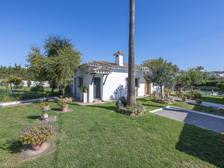 Villa for Sale in Guadalmina Alta, Malaga 2
