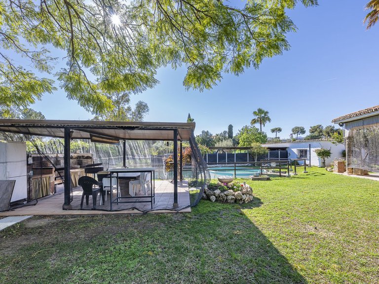 Villa for Sale in Guadalmina Alta, Malaga 27