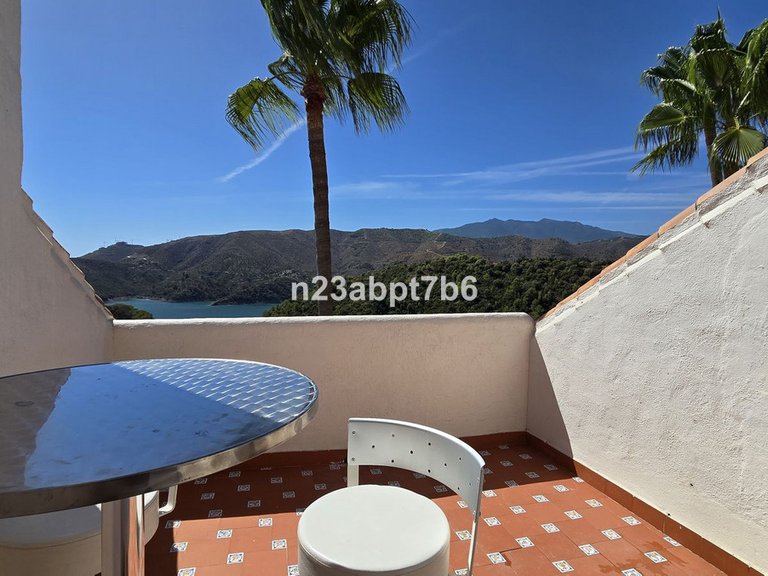 Villa for Sale in Istán, Malaga 15