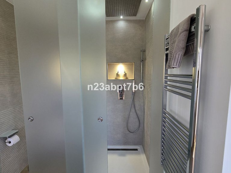 Villa for Sale in Istán, Malaga 9