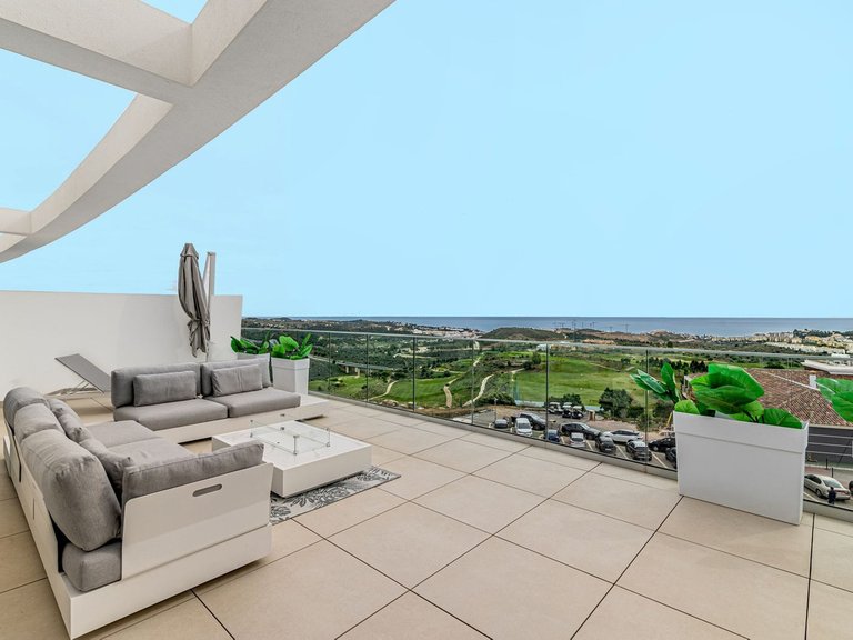 Penthouse for Sale in Calanova Golf, Malaga 16