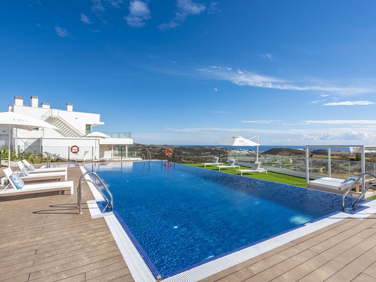 Penthouse for Sale in Calanova Golf, Malaga 32
