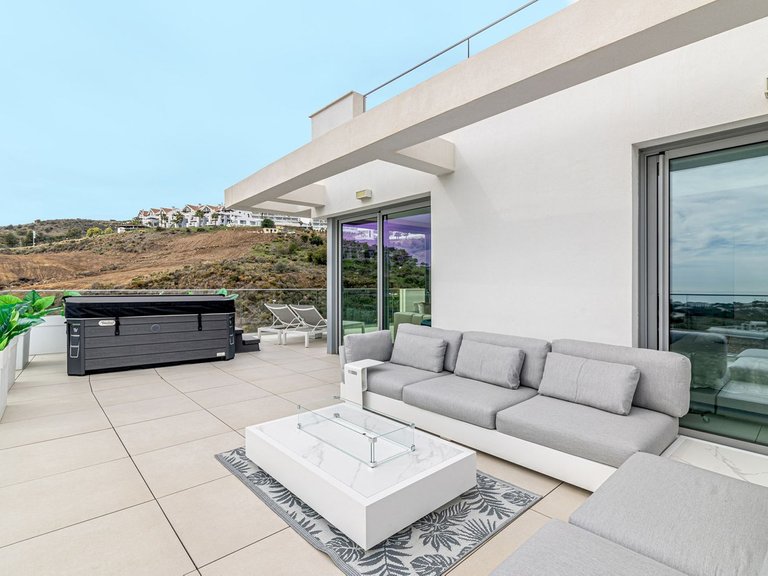 Penthouse for Sale in Calanova Golf, Malaga 46