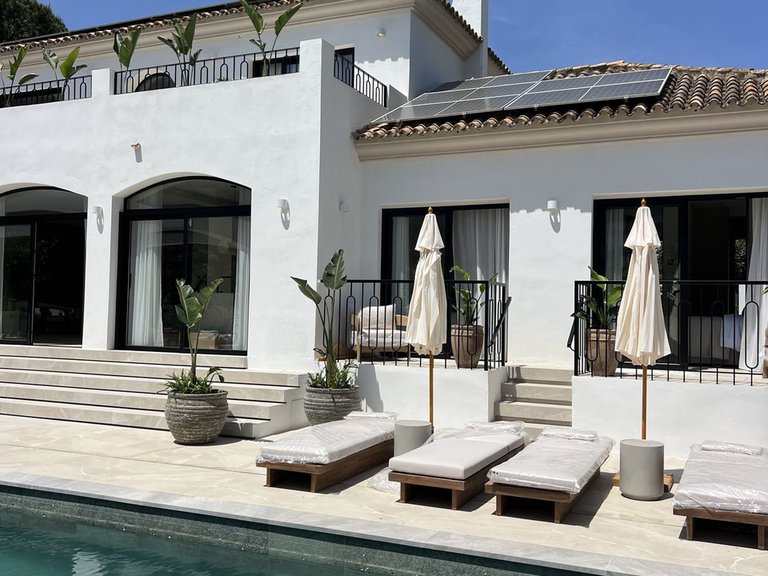 Villa for Sale in San Pedro De Alcántara, Malaga 2