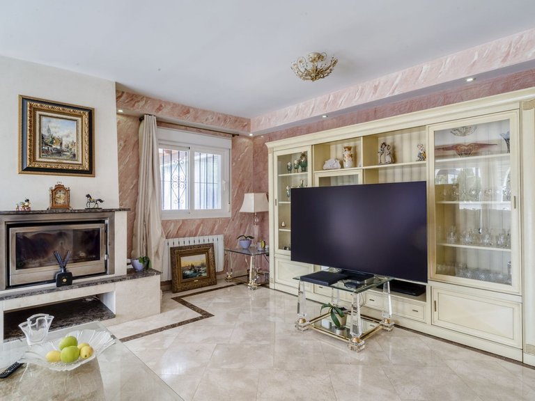 Villa for Sale in Carib Playa, Malaga 10