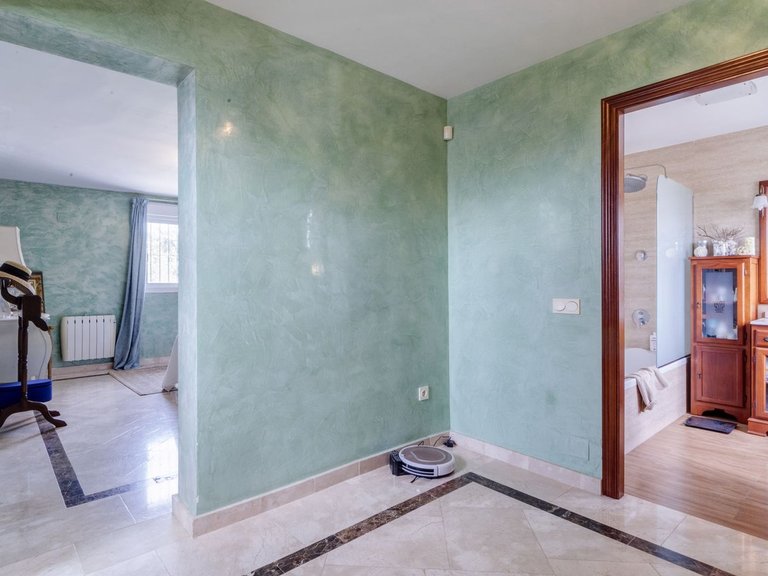 Villa for Sale in Carib Playa, Malaga 14