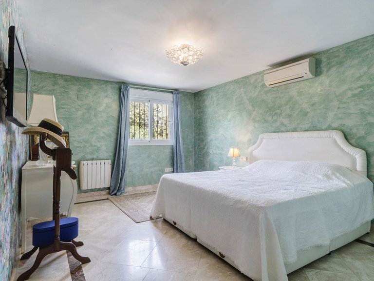 Villa for Sale in Carib Playa, Malaga 16