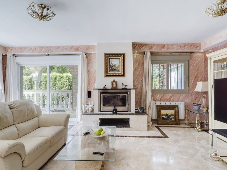 Villa for Sale in Carib Playa, Malaga 3