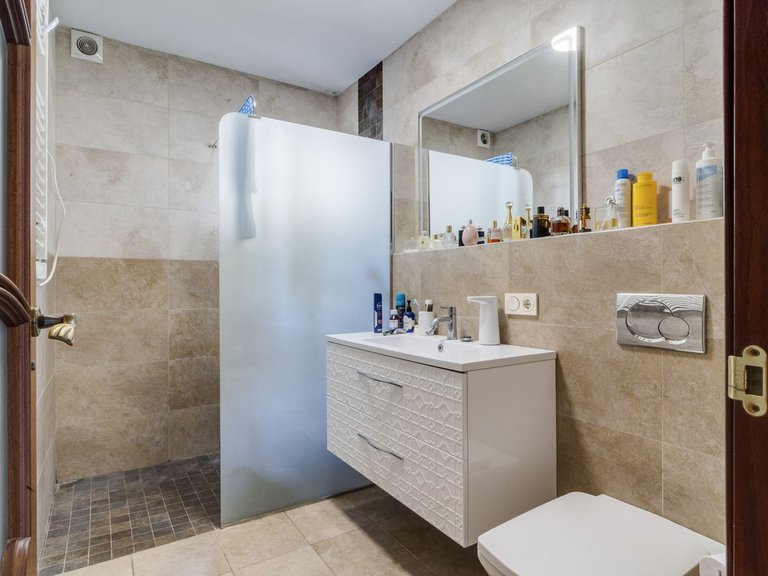 Villa for Sale in Carib Playa, Malaga 34