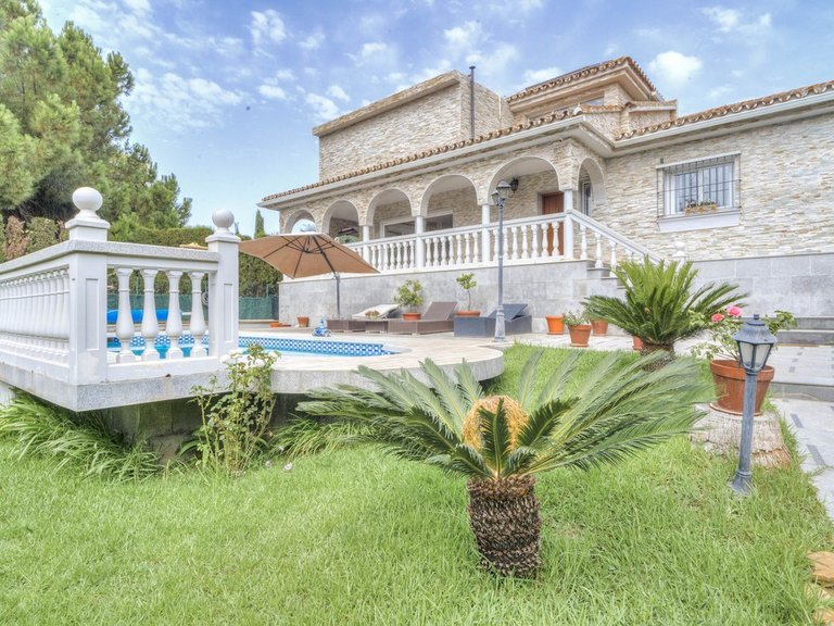 Villa for Sale in Carib Playa, Malaga 48