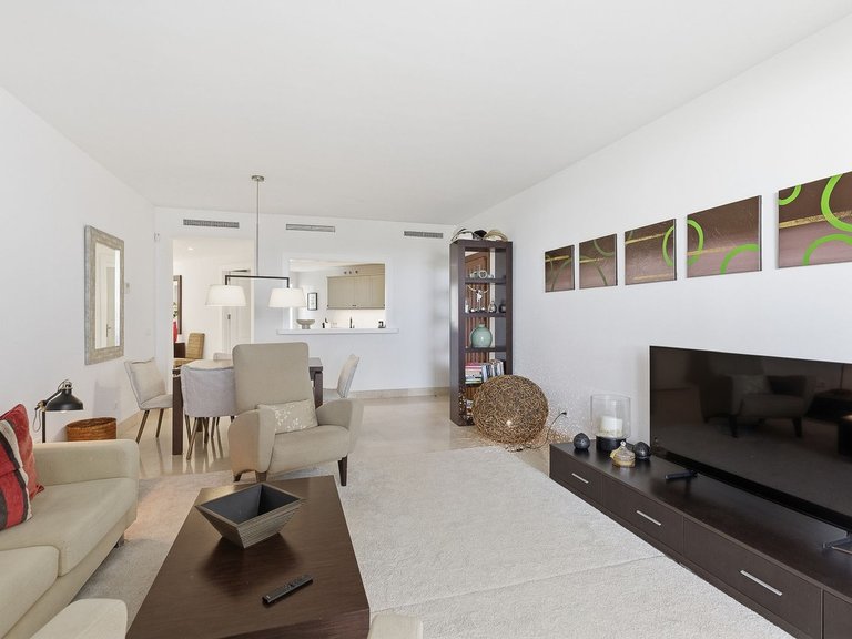 Apartment for Sale in Nueva Andalucía, Malaga 11