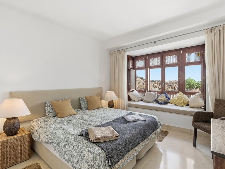 Apartment for Sale in Nueva Andalucía, Malaga 12