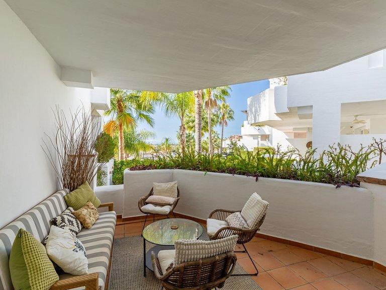 Apartment for Sale in Nueva Andalucía, Malaga 14