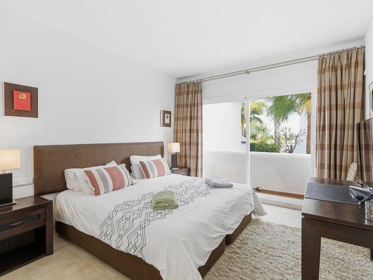 Apartment for Sale in Nueva Andalucía, Malaga 4