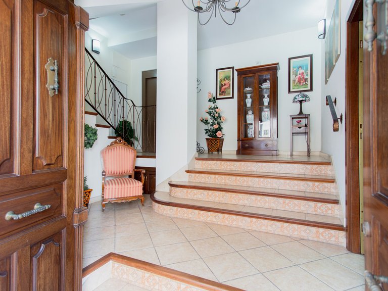 Villa for Sale in Estepona, Malaga 6