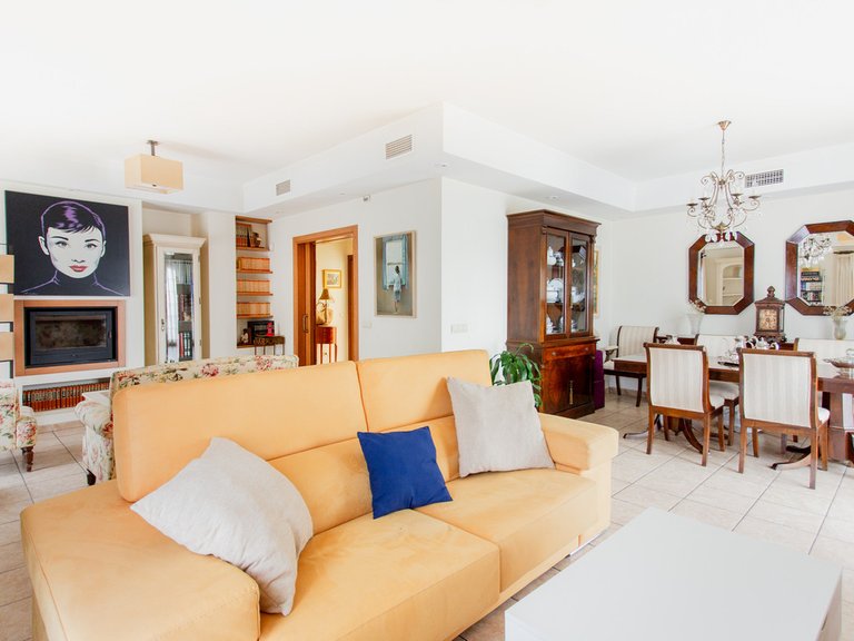 Villa for Sale in Estepona, Malaga 8