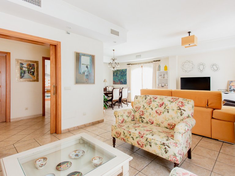 Villa for Sale in Estepona, Malaga 9