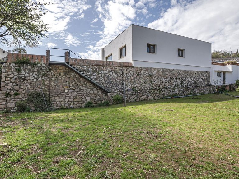 Villa for Sale in Benalmadena Pueblo, Malaga 24