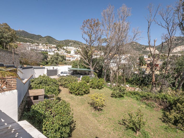Villa for Sale in Benalmadena Pueblo, Malaga 27