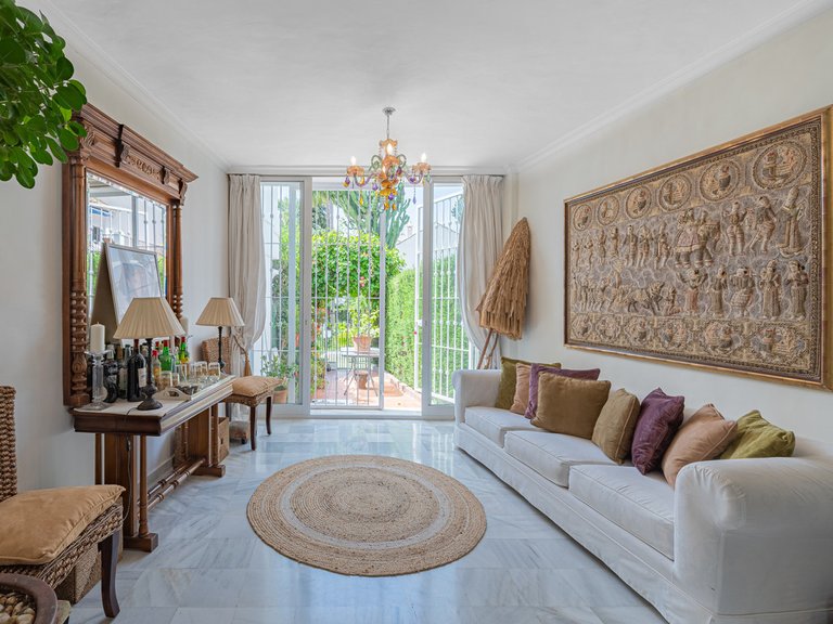 Villa for Sale in The Golden Mile, Malaga 6