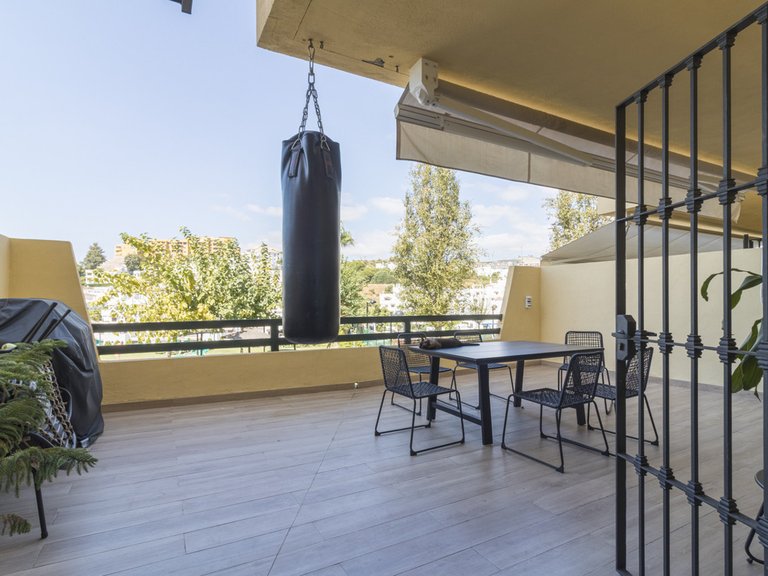 Apartment for Sale in Selwo, Malaga 25