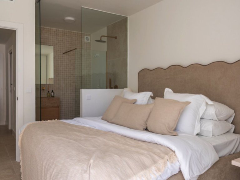 Apartment for Sale in La Quinta, Malaga 6