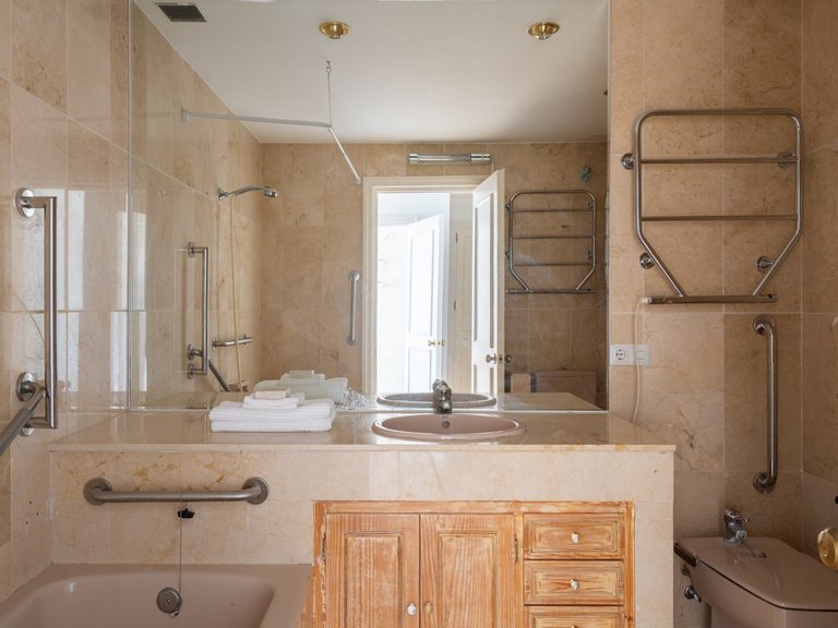 Apartment for Sale in Guadalmina Alta, Malaga 12