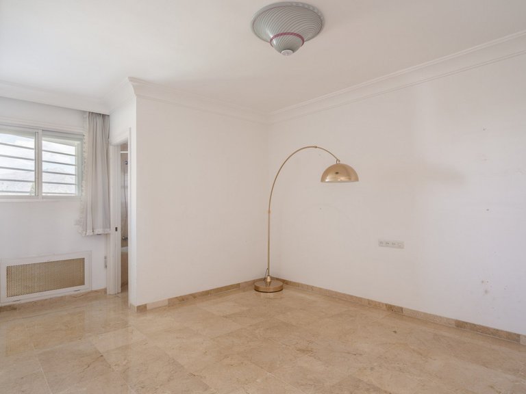 Apartment for Sale in Guadalmina Alta, Malaga 14