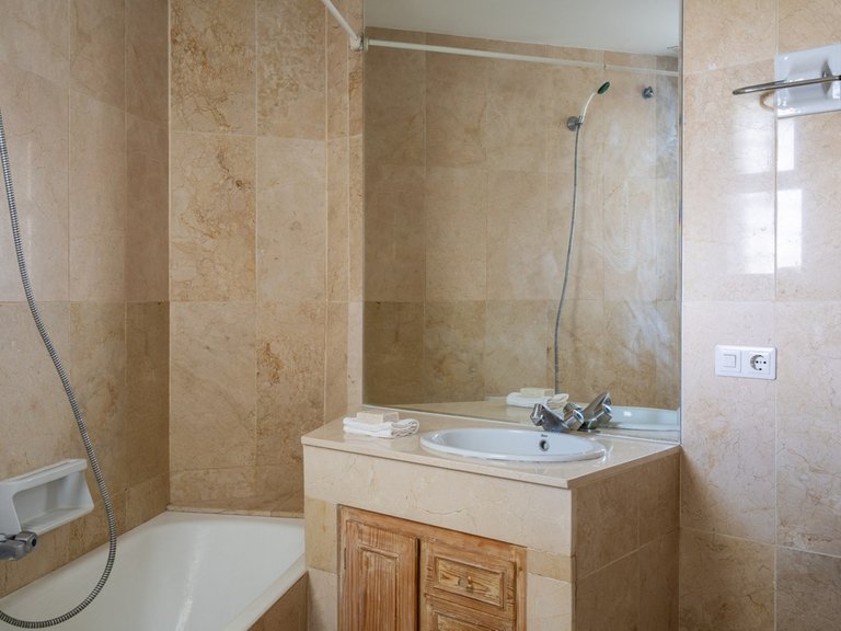 Apartment for Sale in Guadalmina Alta, Malaga 15