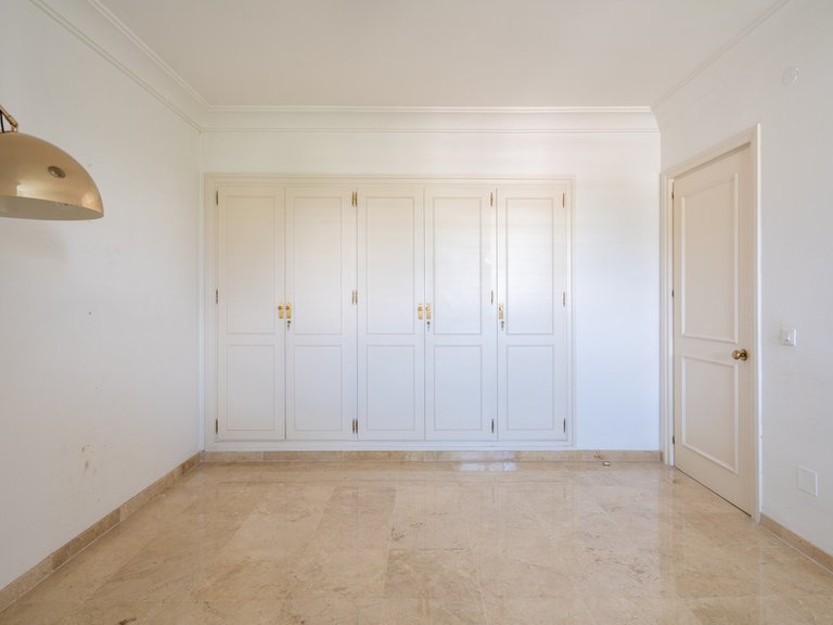 Apartment for Sale in Guadalmina Alta, Malaga 16
