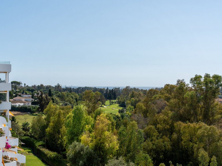 Apartment for Sale in Guadalmina Alta, Malaga 5