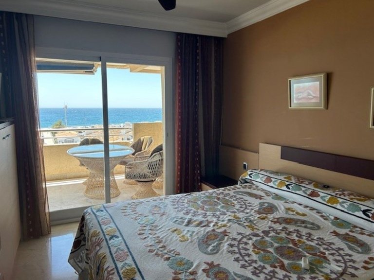 Apartment for Sale in Puerto Banús, Malaga 14