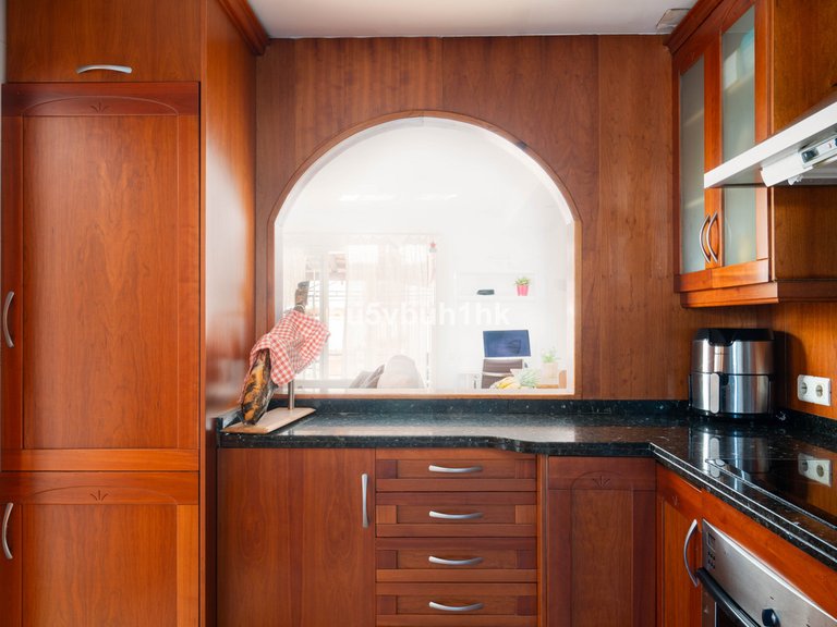 Villa for Sale in El Coto, Malaga 11