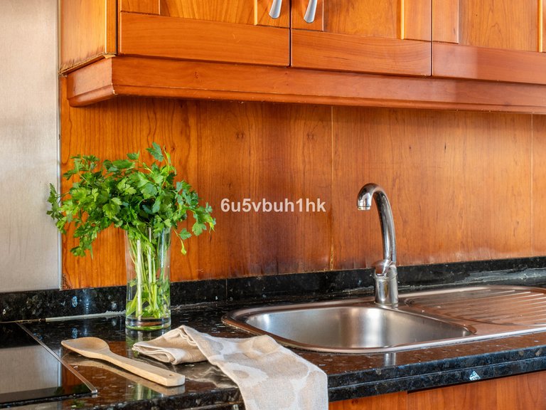 Villa for Sale in El Coto, Malaga 13