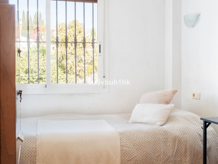 Villa for Sale in El Coto, Malaga 20