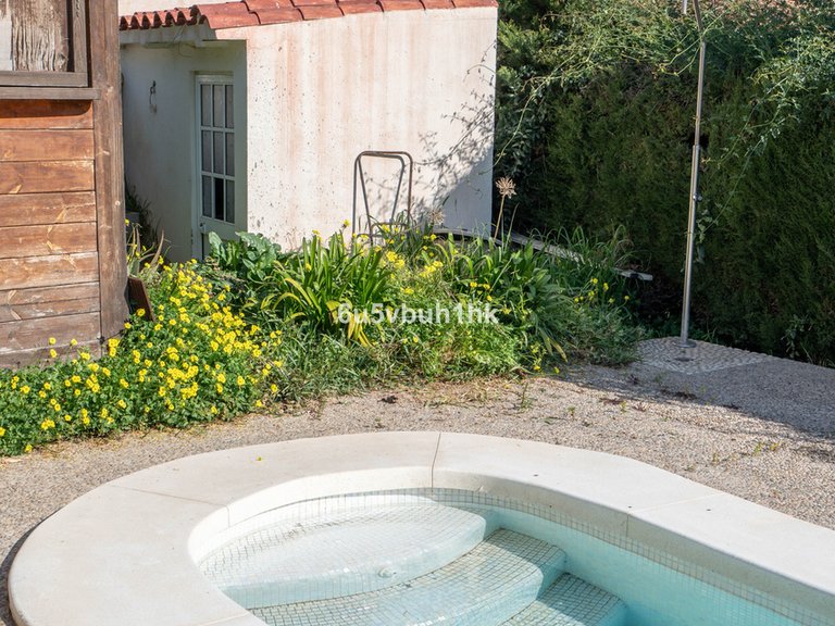 Villa for Sale in El Coto, Malaga 28