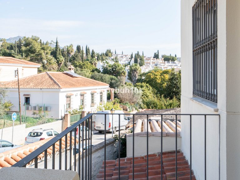 Villa for Sale in El Coto, Malaga 29