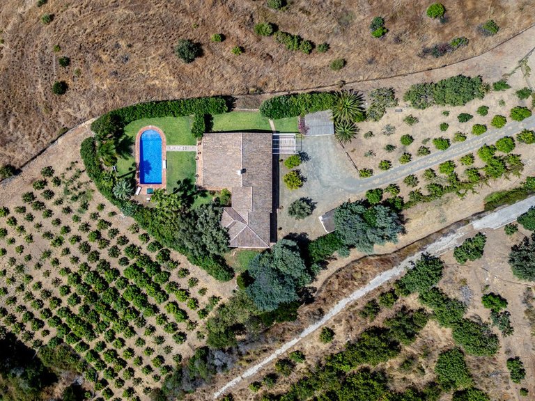 Villa for Sale in Alhaurín El Grande, Malaga 44
