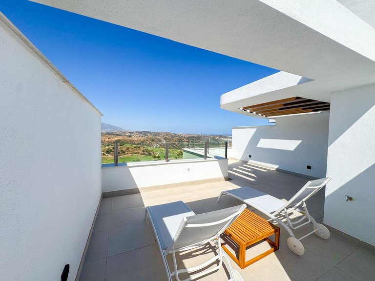 Apartment for Sale in Calanova Golf, Malaga 25