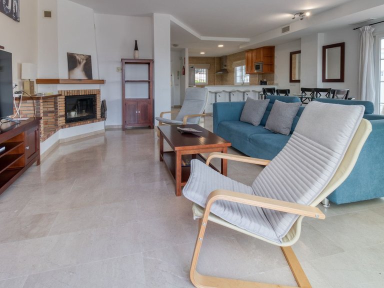 Villa for Sale in Lauro Golf, Malaga 10