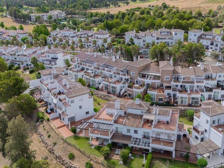 Villa for Sale in Lauro Golf, Malaga 35